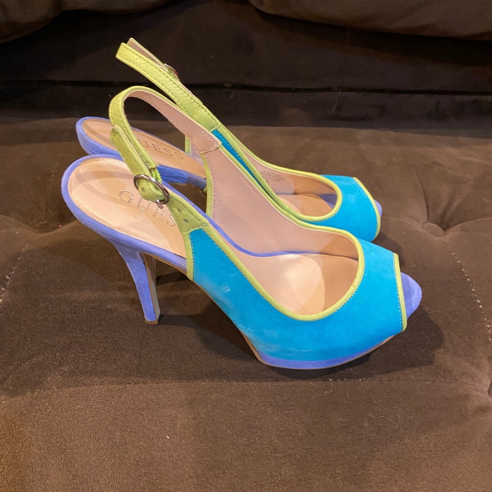 Guess Heels - Picture 4 of 9